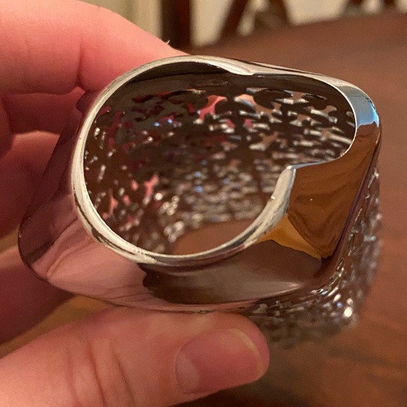 Bath & Body Works ❄️ Snowflake & Crystals Metal Hand Soap Dispenser Cover - Picture 5 of 7